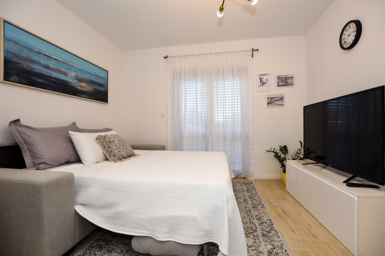 Apartments Villa Laura Паг Екстериор снимка