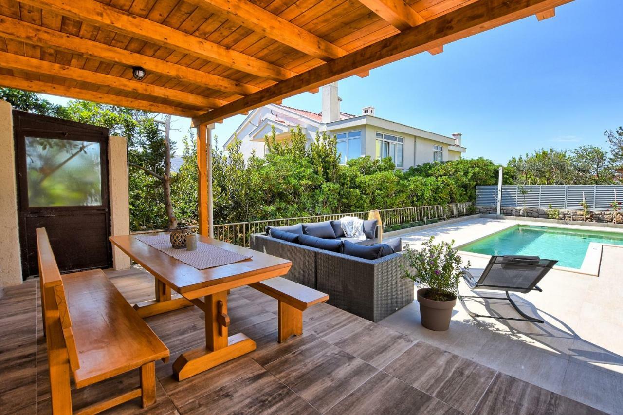 Apartments Villa Laura Паг Екстериор снимка