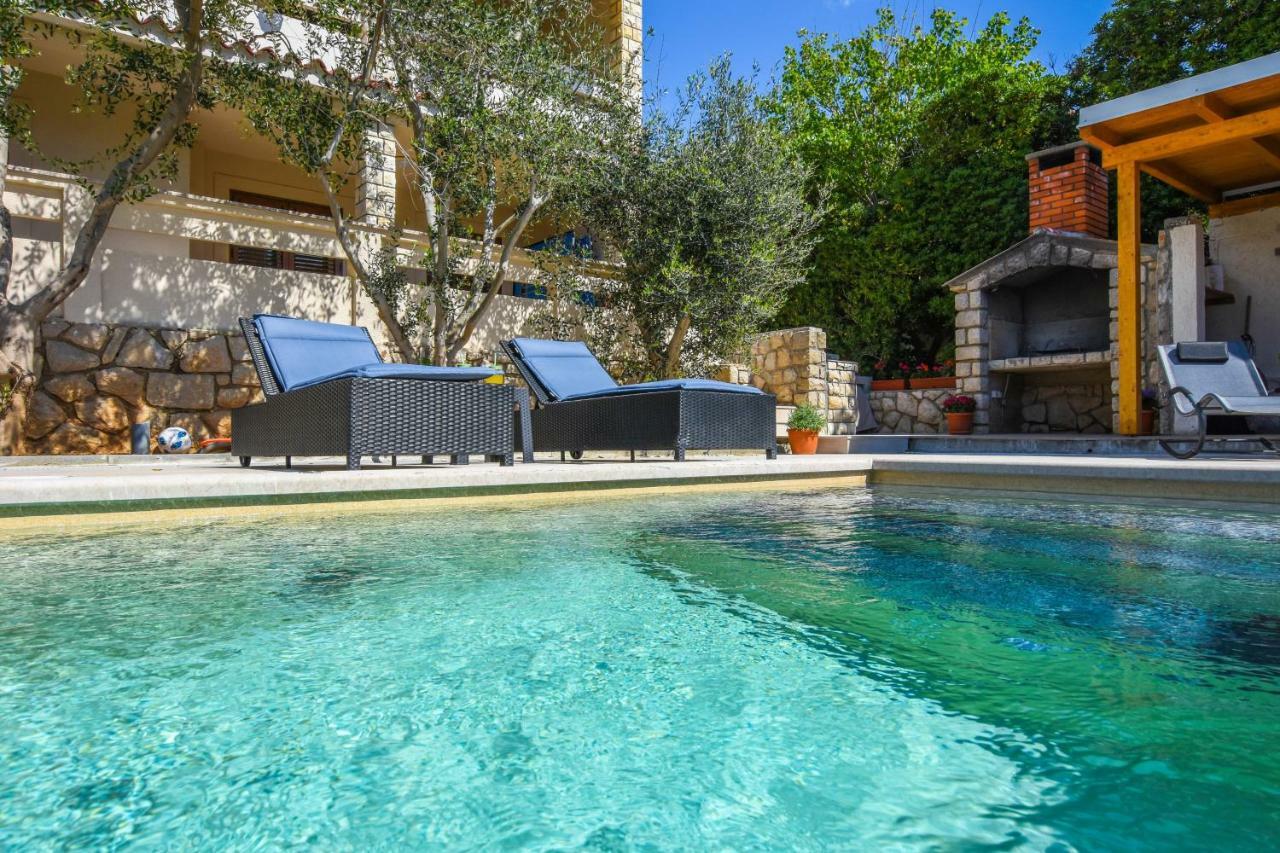 Apartments Villa Laura Паг Екстериор снимка