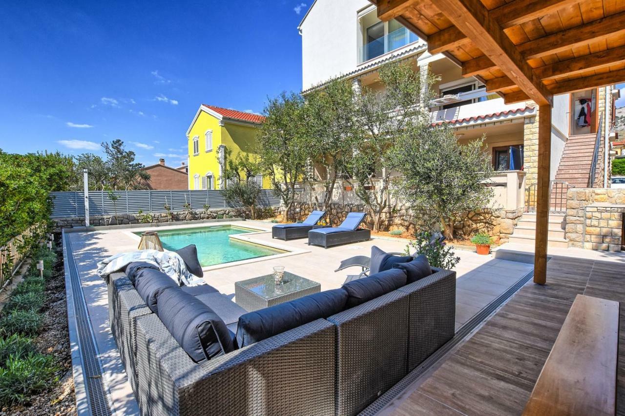 Apartments Villa Laura Паг Екстериор снимка